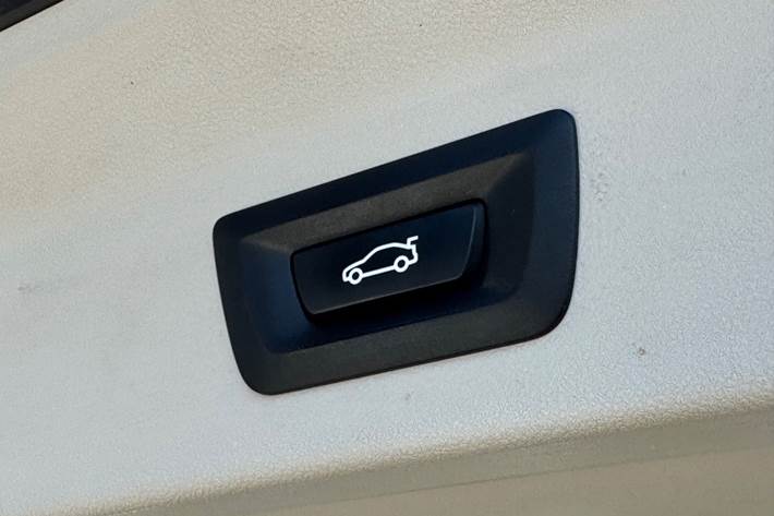 Grå BMW iX3 fra 2022