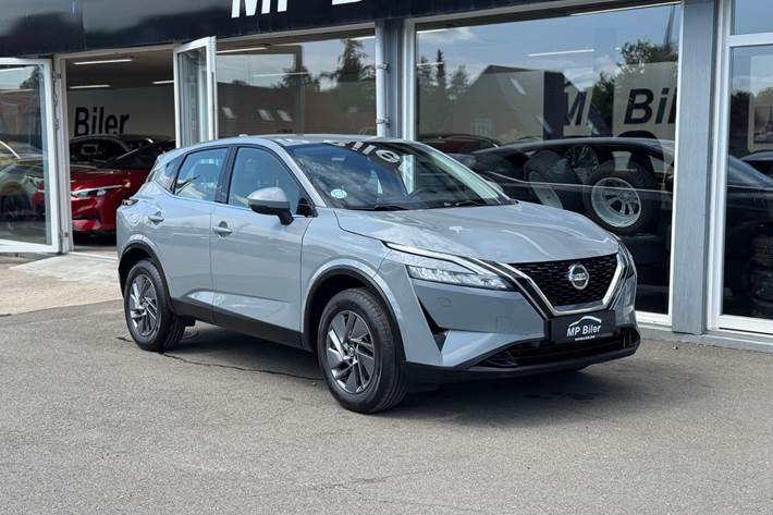 Grå Nissan Qashqai fra 2021