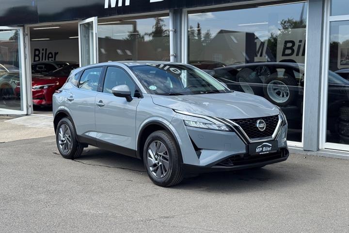 Grå Nissan Qashqai fra 2021