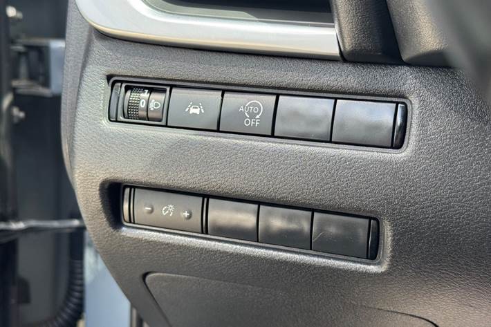 Grå Nissan Qashqai fra 2021