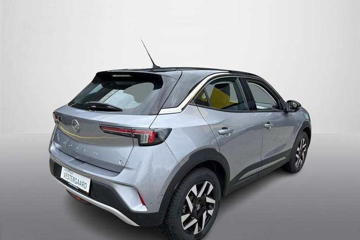 Grå Opel Mokka-e fra 2023