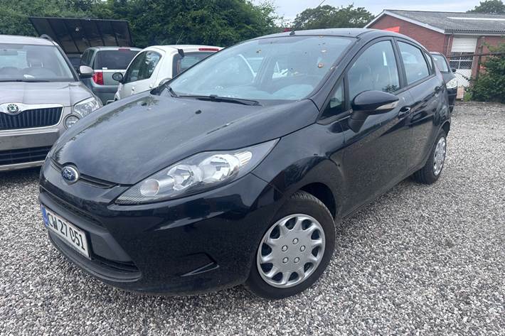 undefined Ford Fiesta fra 2010 set udefra