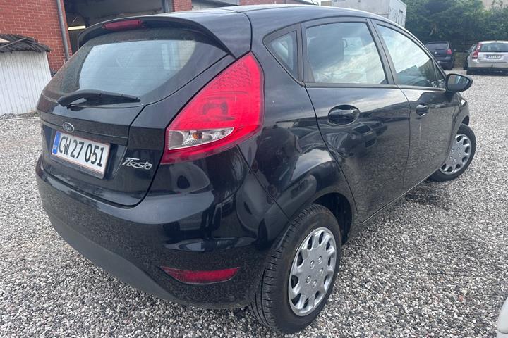 Bronze Ford Fiesta fra 2010