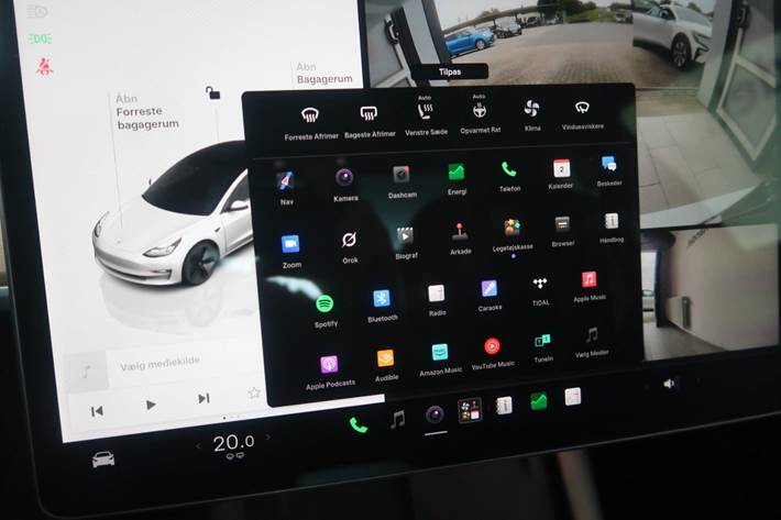 Hvid Tesla Model 3 fra 2022
