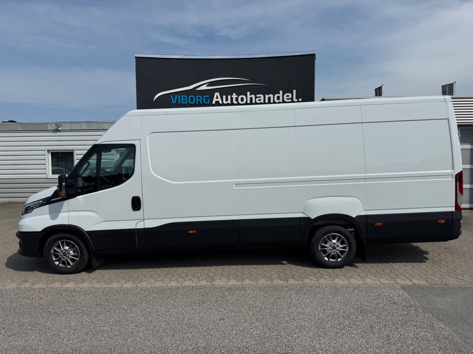 Hvid Iveco Daily fra 2026