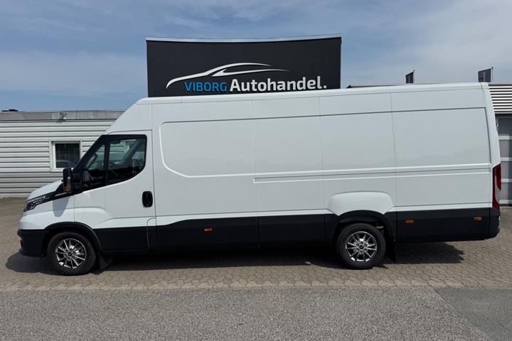 Hvid Iveco Daily fra 2026