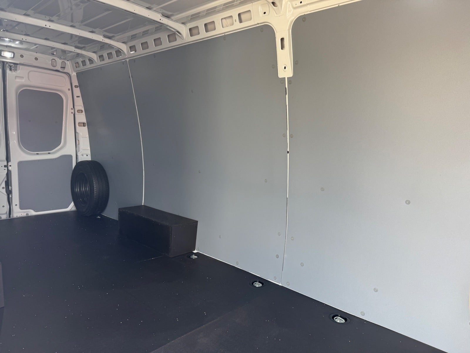 Hvid Iveco Daily fra 2026