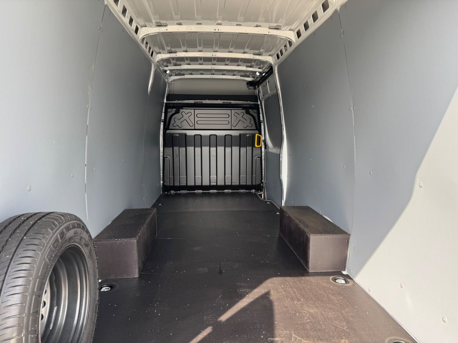 Hvid Iveco Daily fra 2026