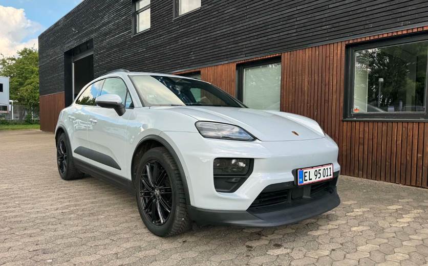 Porsche Macan 4