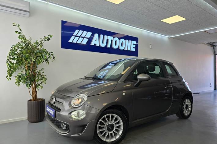 Grå Fiat 500 fra 2021 set udefra