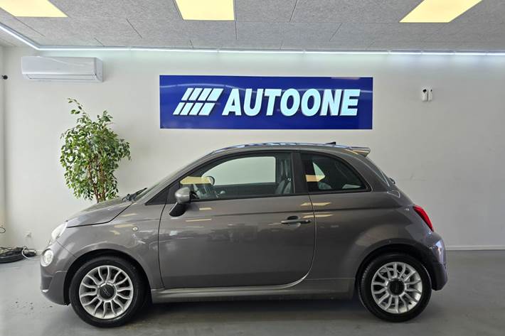 Grå Fiat 500 fra 2021
