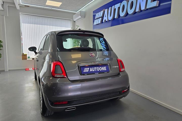 Grå Fiat 500 fra 2021