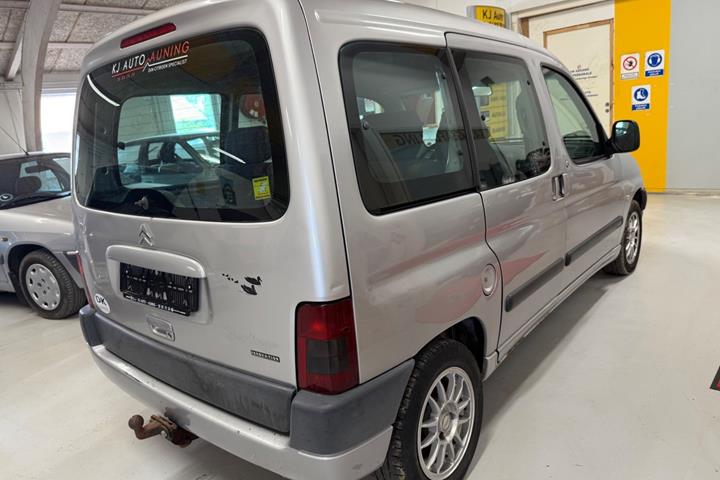 Sølv Citroën Berlingo fra 1999