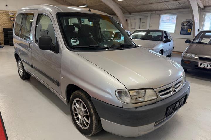 Sølv Citroën Berlingo fra 1999