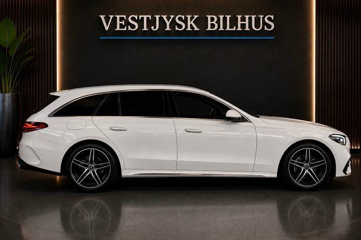 Hvid Mercedes E300 e fra 2025