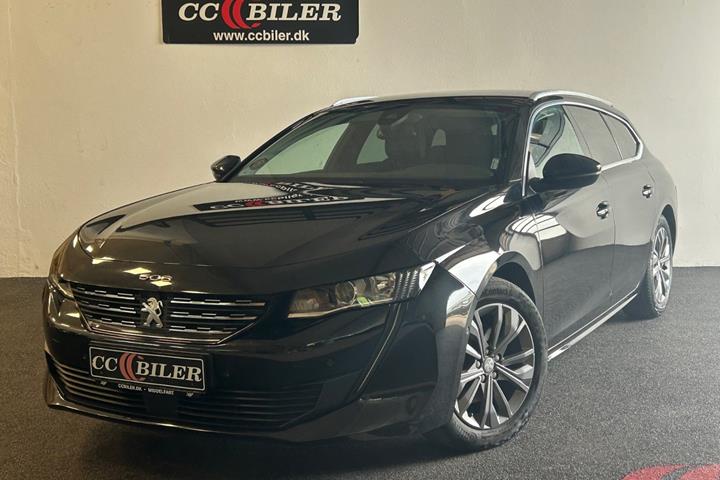 Sort Peugeot 508 fra 2020 set udefra