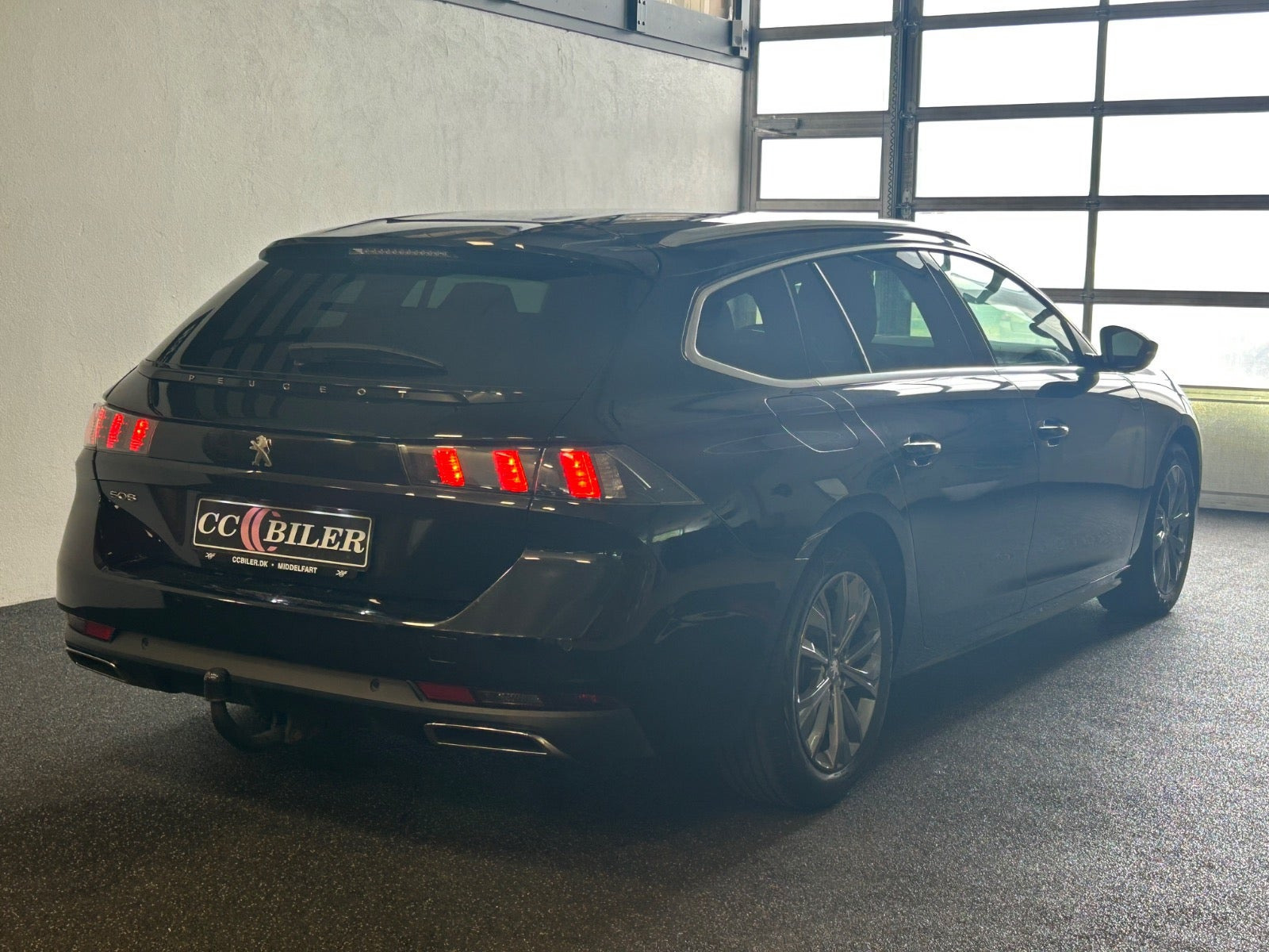 Sort Peugeot 508 fra 2020