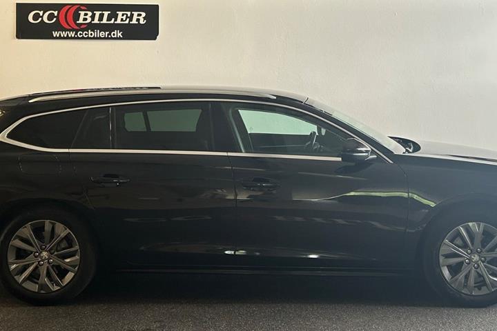 Sort Peugeot 508 fra 2020