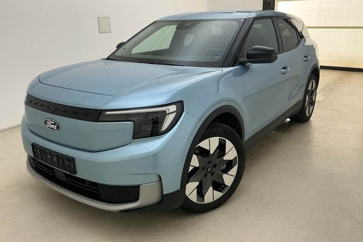 Blå Ford Explorer fra 2025