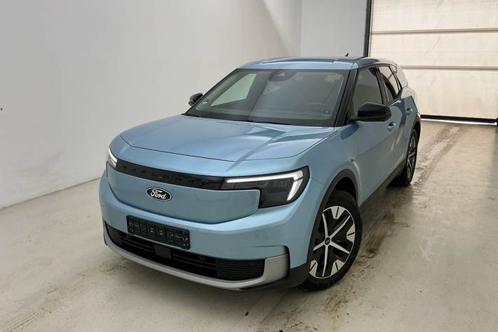 Blå Ford Explorer fra 2025