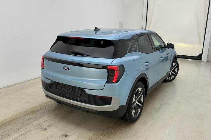 Blå Ford Explorer fra 2025