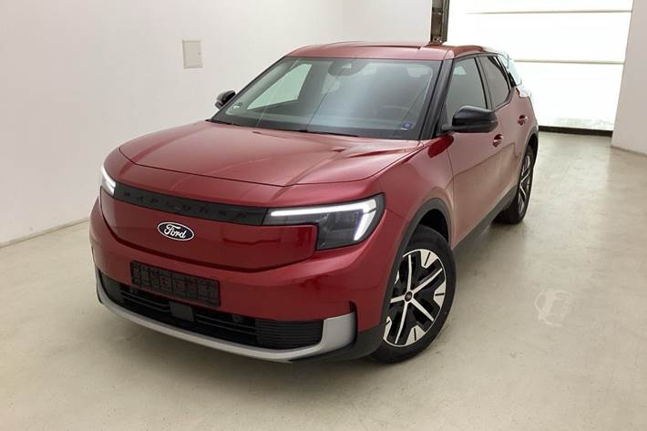 Rød Ford Explorer fra 2025