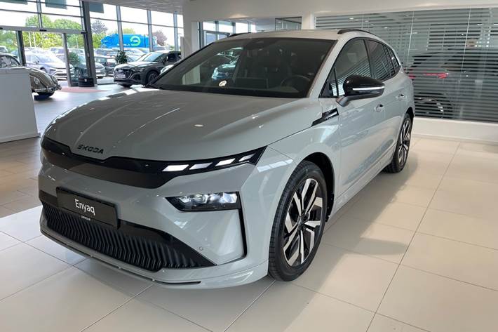 Grå Skoda Enyaq fra 2026