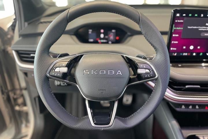 Grå Skoda Enyaq fra 2026