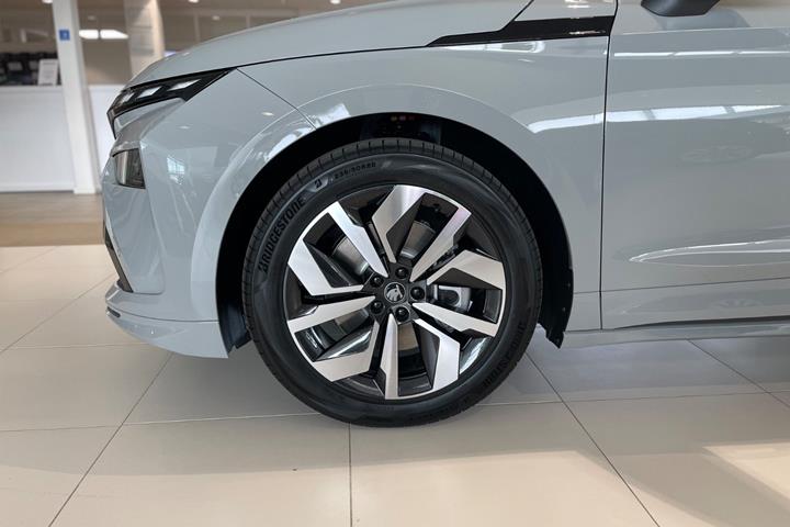 Grå Skoda Enyaq fra 2026