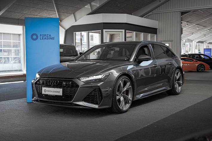 Grå Audi RS6 fra 2020