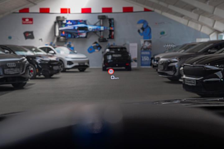 Grå Audi RS6 fra 2020