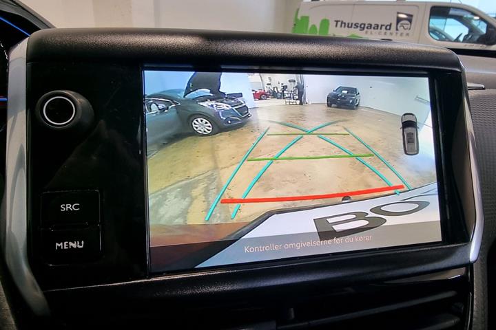 Rød Peugeot 2008 fra 2019