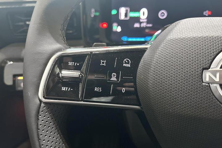 Rød Nissan Micra fra 2026
