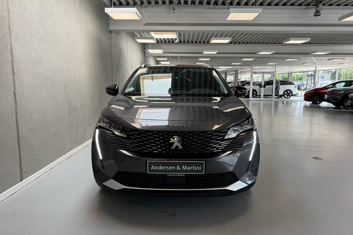 Grå Peugeot 3008 fra 2021