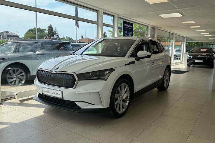 Hvid Skoda Enyaq fra 2022