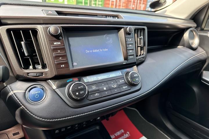 Sort Toyota RAV4 fra 2016