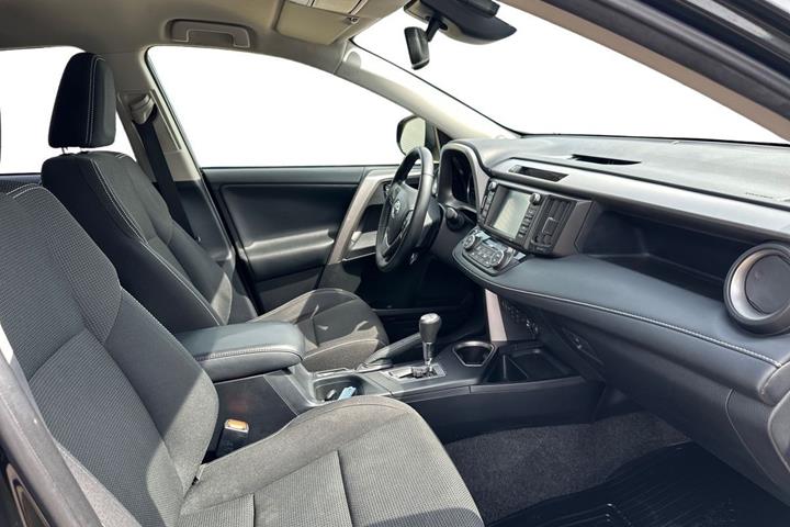 Sort Toyota RAV4 fra 2019