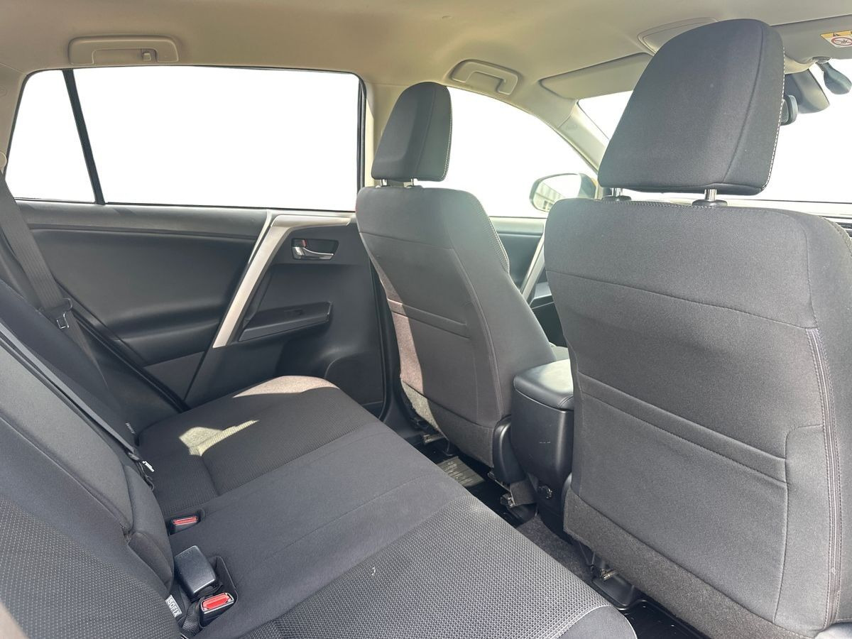 Sort Toyota RAV4 fra 2019
