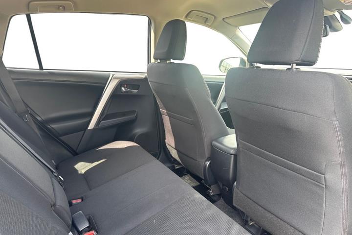 Sort Toyota RAV4 fra 2019
