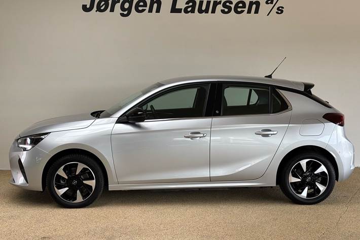Sølv Opel Corsa-e fra 2023