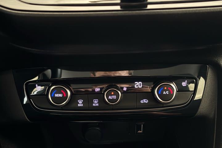 Sølv Opel Corsa-e fra 2023