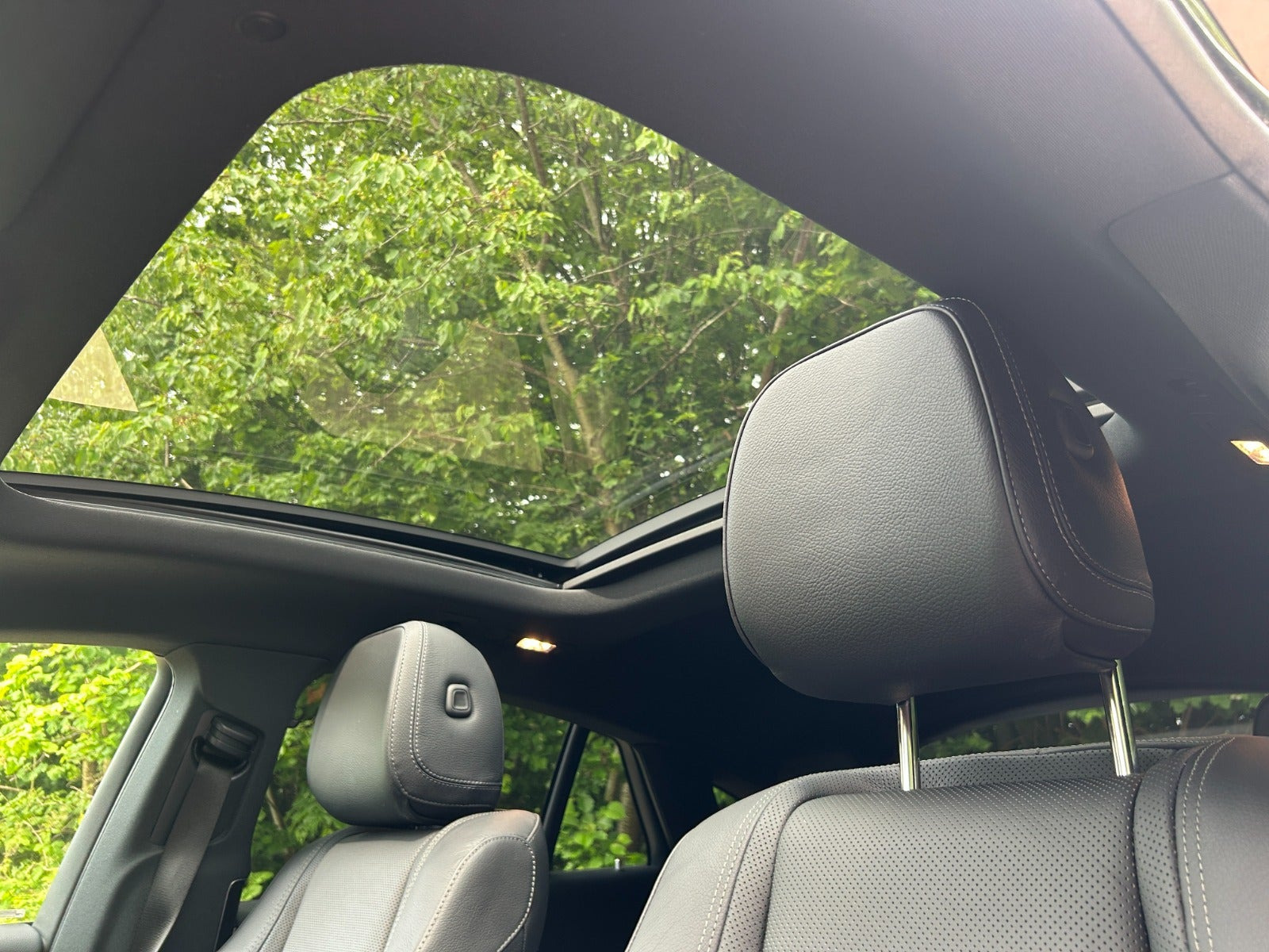 Sort Mercedes GLE350 de fra 2023