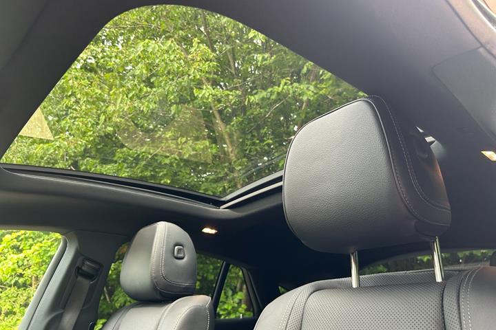 Sort Mercedes GLE350 de fra 2023