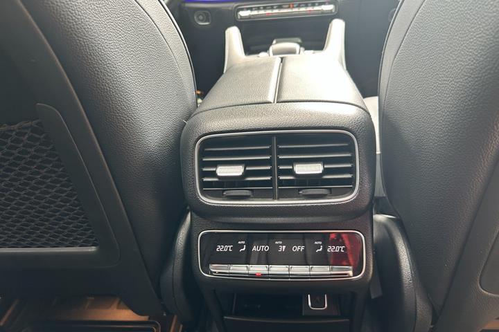 Sort Mercedes GLE350 de fra 2023