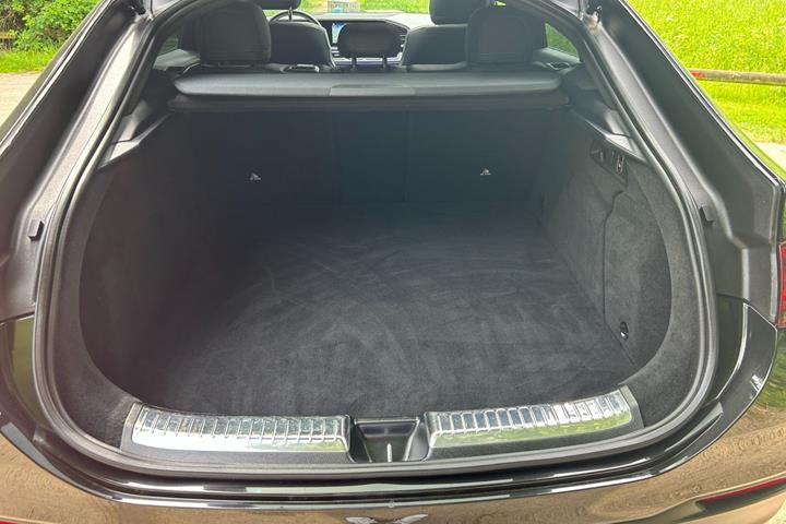 Sort Mercedes GLE350 de fra 2023