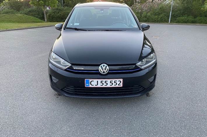 Sort VW Golf Sportsvan fra 2015