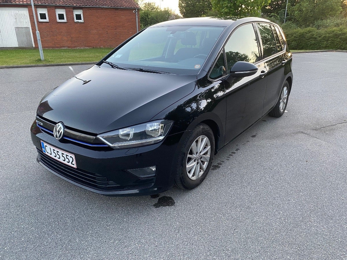Sort VW Golf Sportsvan fra 2015