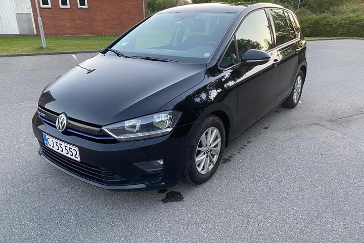 Sort VW Golf Sportsvan fra 2015