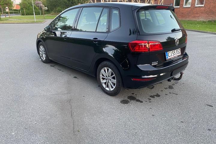 Sort VW Golf Sportsvan fra 2015