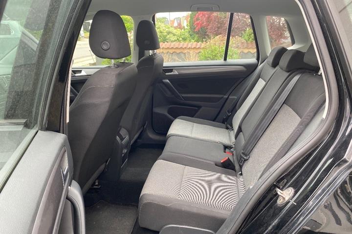 Sort VW Golf Sportsvan fra 2015
